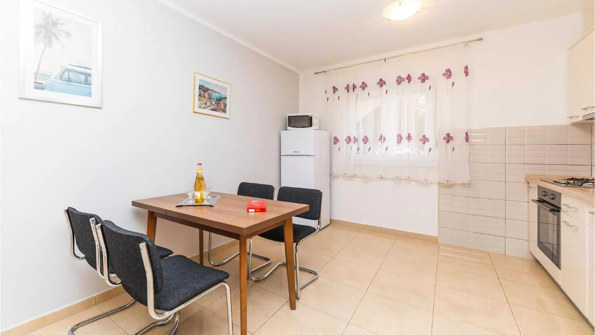 Дом отдыха Awesome Home In Okrug Gornji With Kitchen Трогир