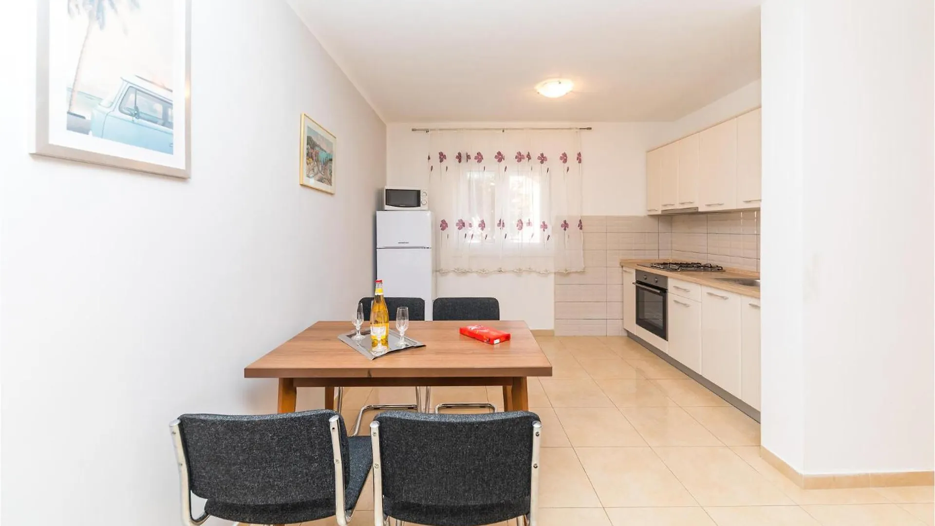 Awesome Home In Okrug Gornji With Kitchen Trogir 0*,