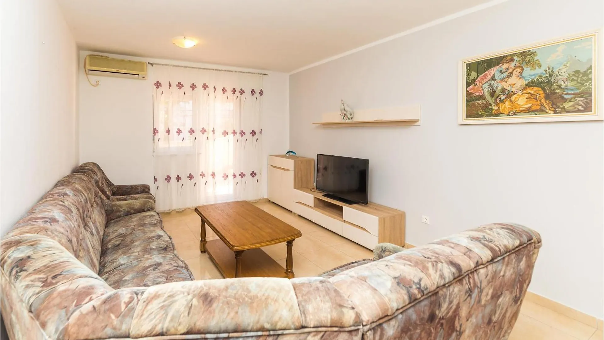 Awesome Home In Okrug Gornji With Kitchen Trogir Ferienhaus